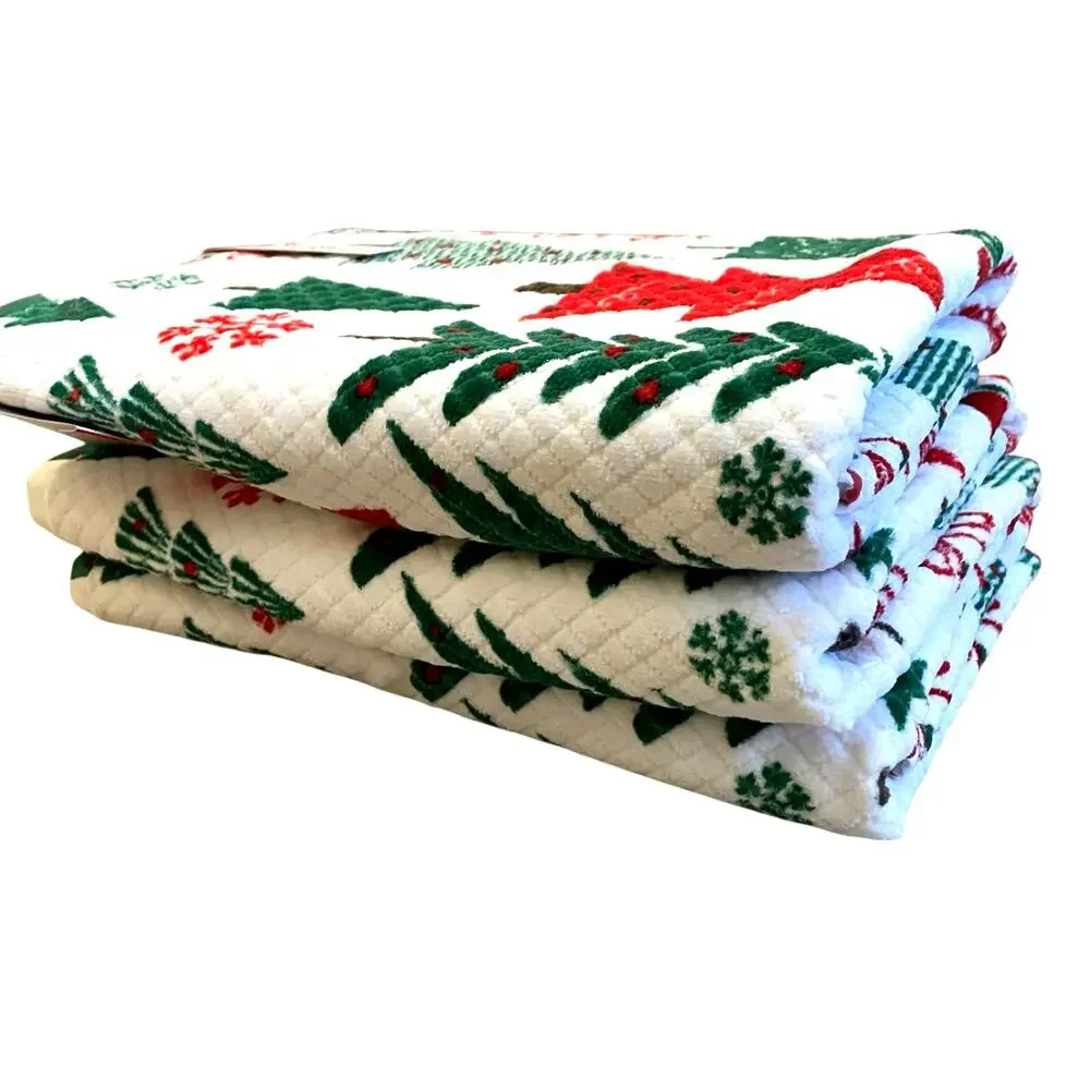 Caro Home Christmas Tree & Snowflakes Bath Towels Set of 2 Holiday Bath New